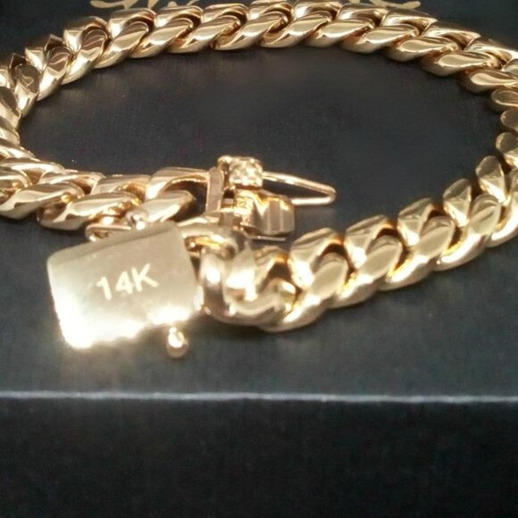 Neiman Marcus 14k Gold Plated Stainless Steel 8mm Miami Cuban Link Bracelet - Picture 4 of 4